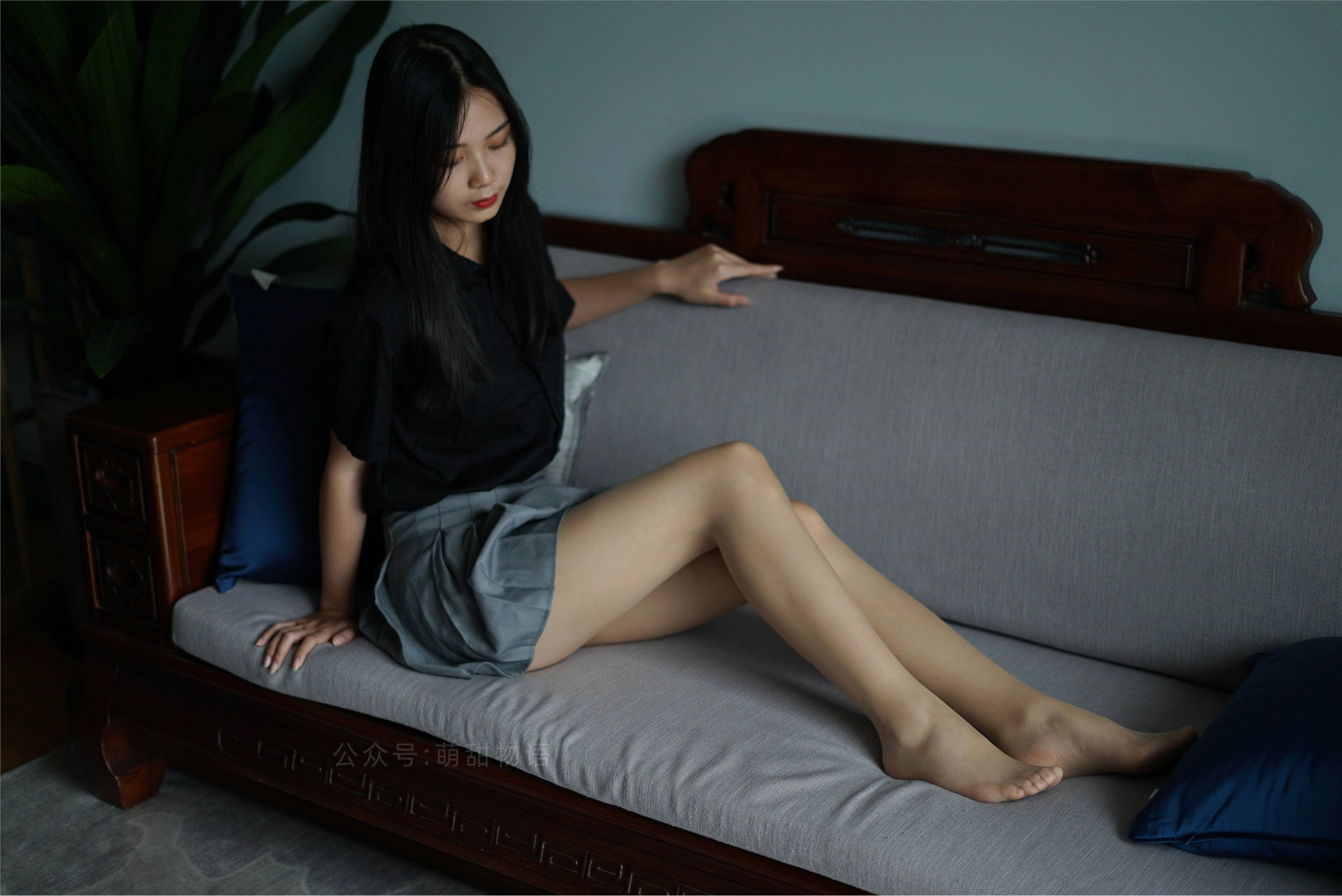 萌甜物语 XM121《短裙黑衬衣-小苏》